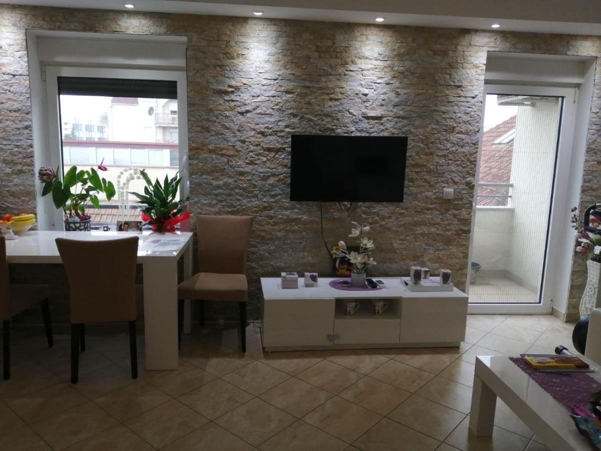 Apartman Anja Apartment Stara Pazova Exterior photo